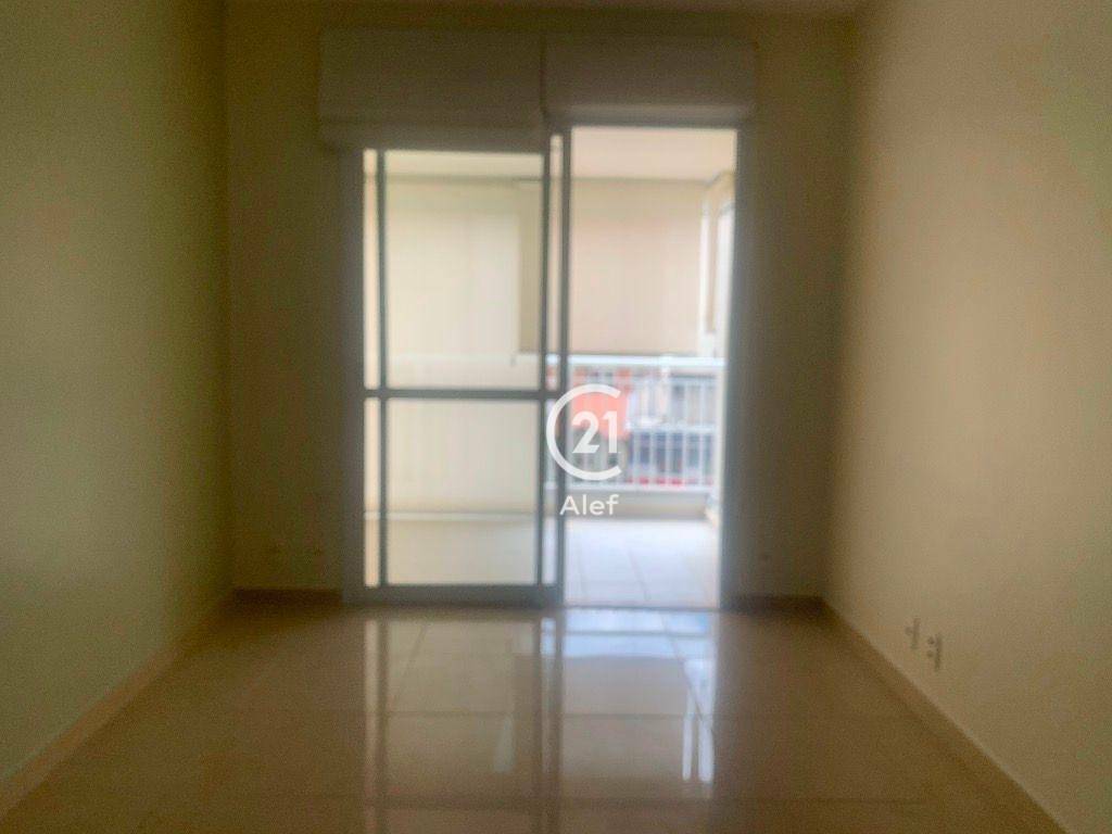 Apartamento à venda com 2 quartos, 67m² - Foto 1