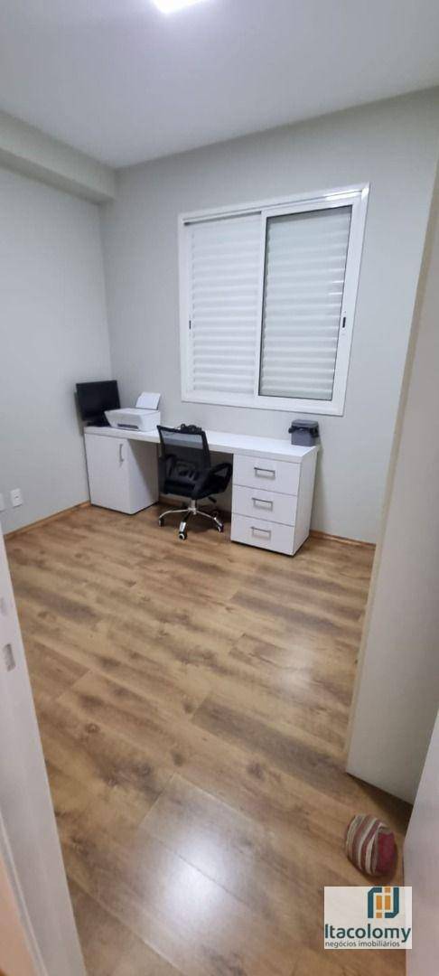 Apartamento à venda com 2 quartos, 81m² - Foto 2