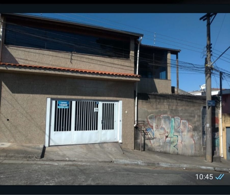 Sobrado à venda com 3 quartos, 160m² - Foto 1