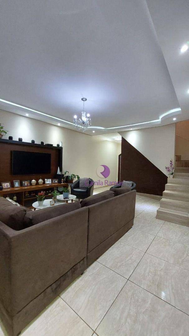 Sobrado à venda com 3 quartos, 231m² - Foto 3