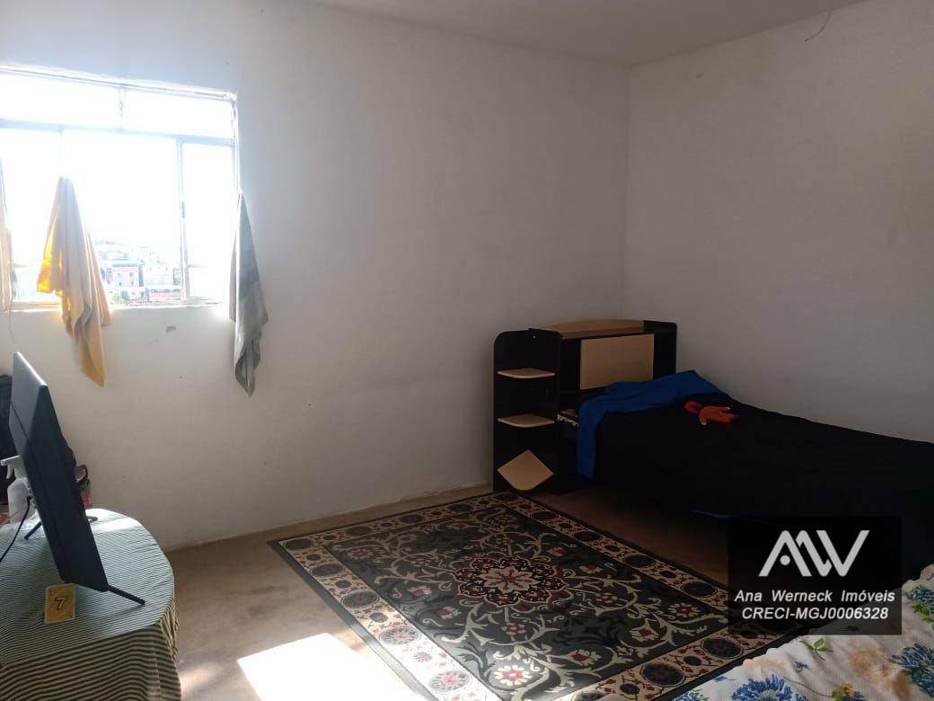 Casa à venda com 5 quartos, 200m² - Foto 6