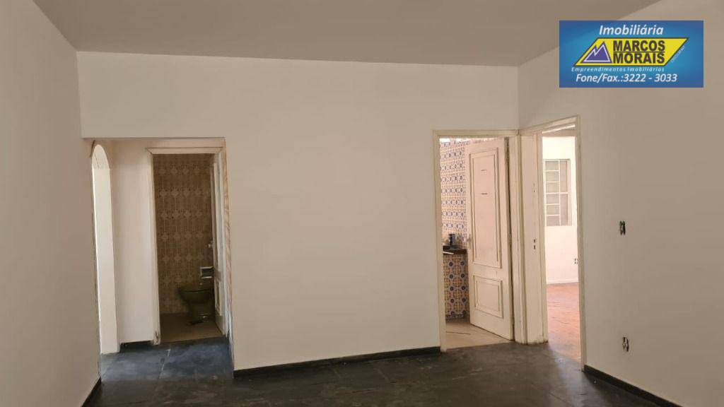 Casa à venda com 3 quartos, 220m² - Foto 17