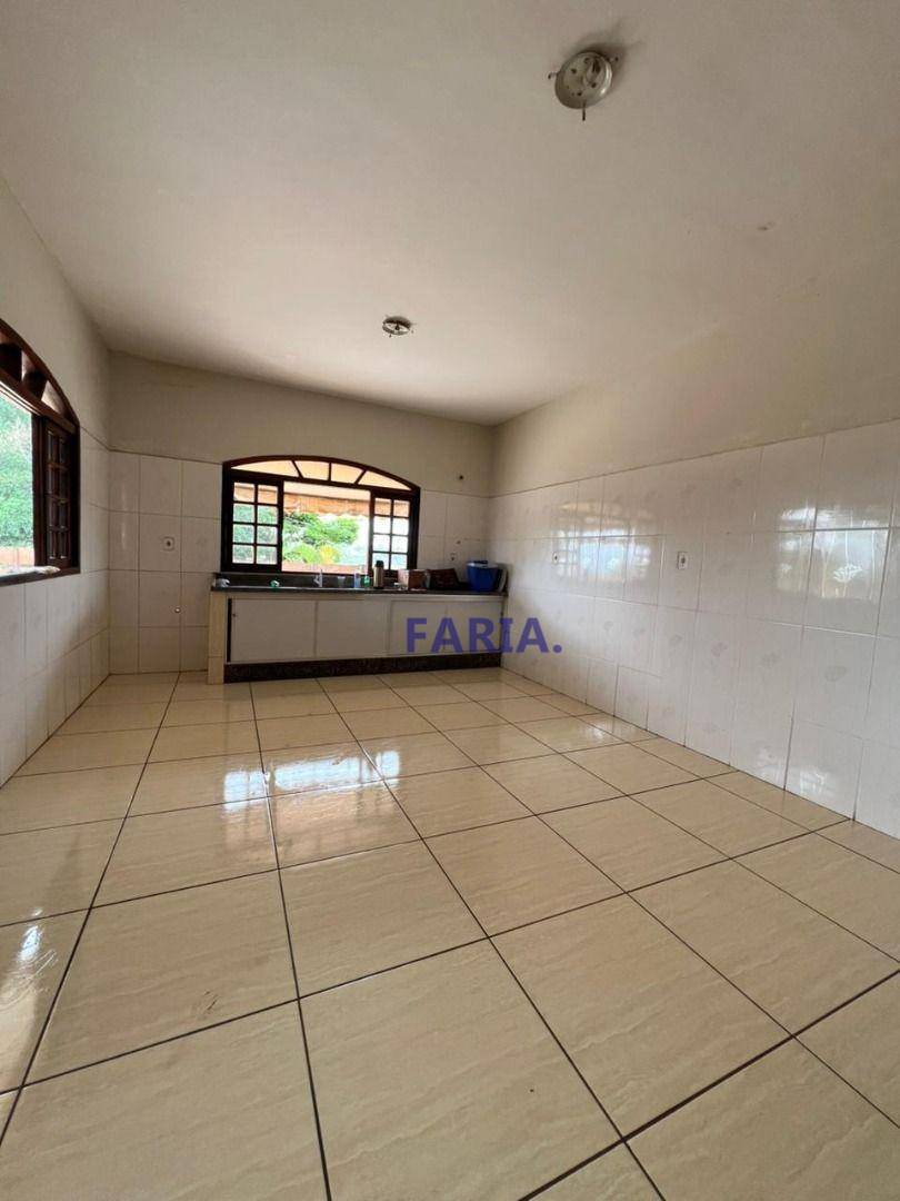 Casa, 3 quartos, 209 m² - Foto 4