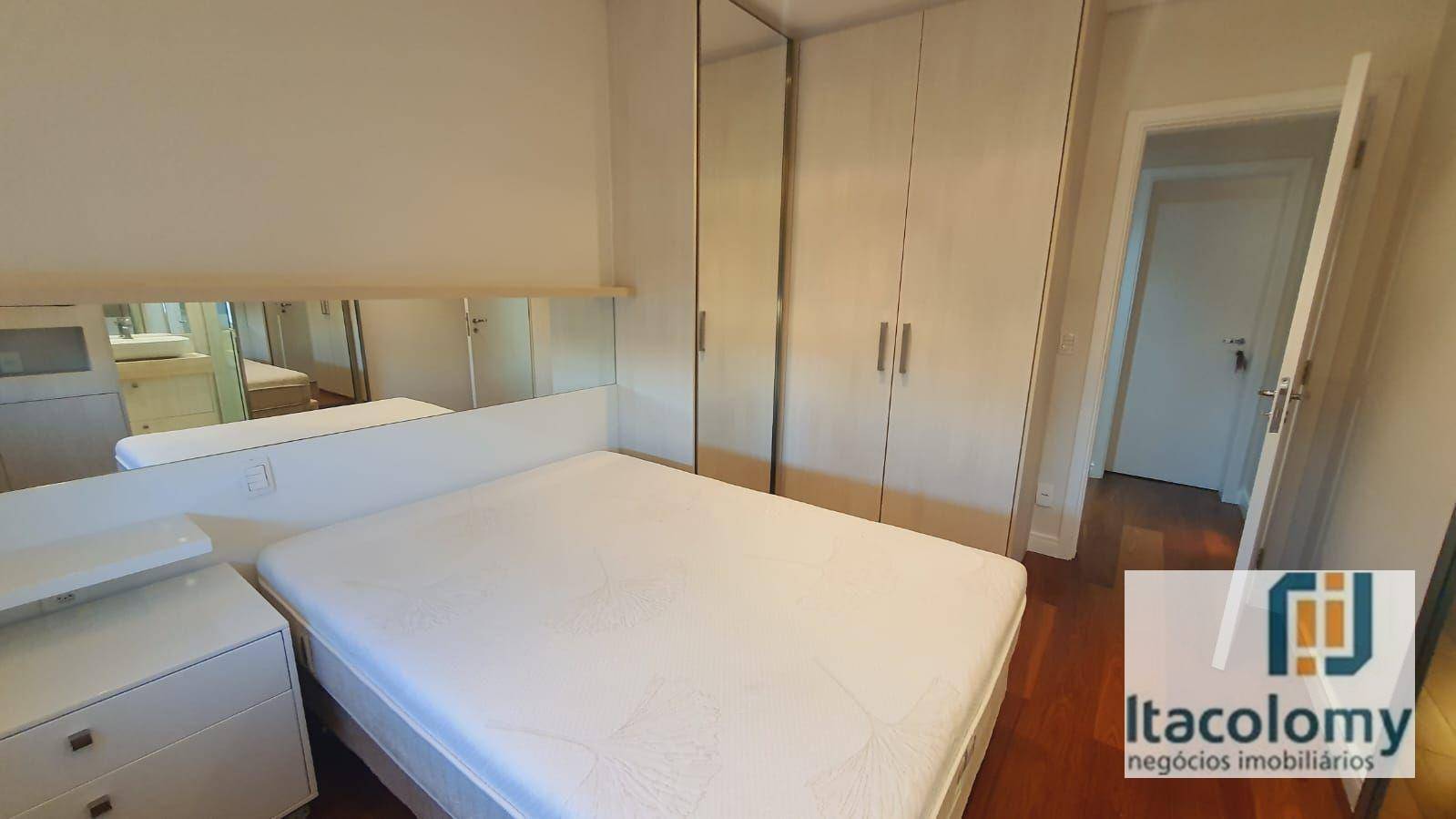 Apartamento para alugar com 3 quartos, 243m² - Foto 24