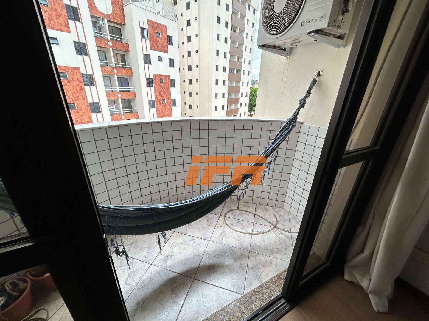 Apartamento à venda com 3 quartos, 89m² - Foto 1