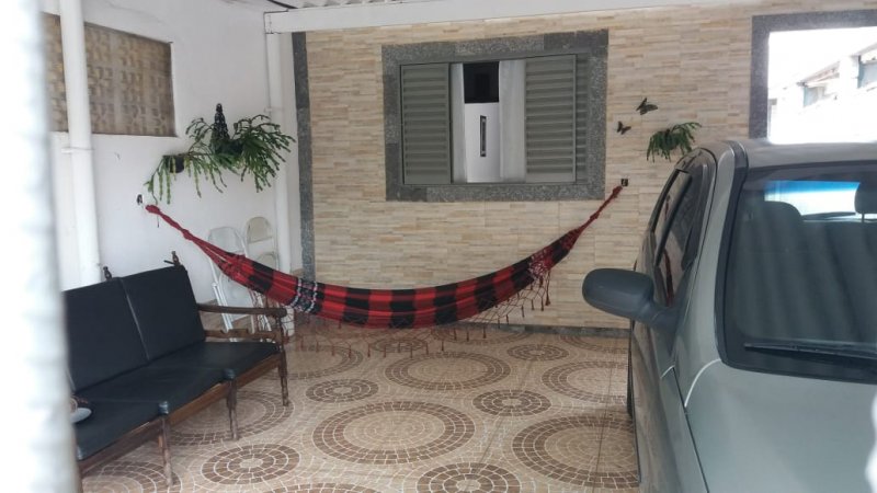 Casa à venda com 2 quartos, 145m² - Foto 1