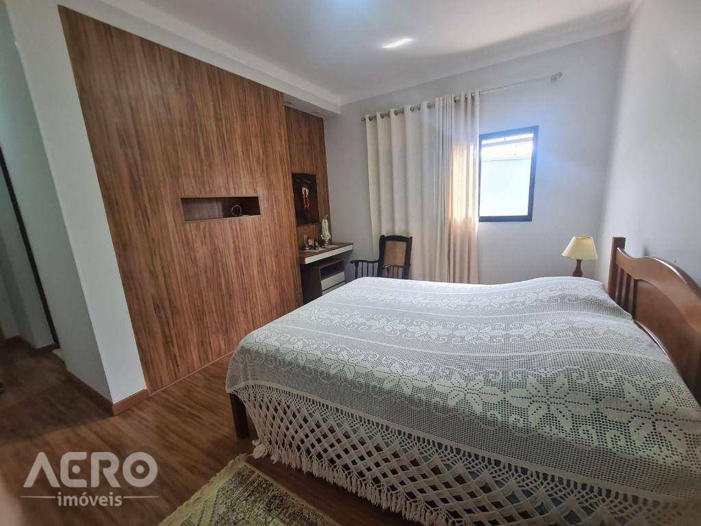 Casa de Condomínio à venda com 3 quartos, 226m² - Foto 21