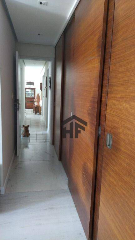 Apartamento para alugar com 3 quartos, 123m² - Foto 14