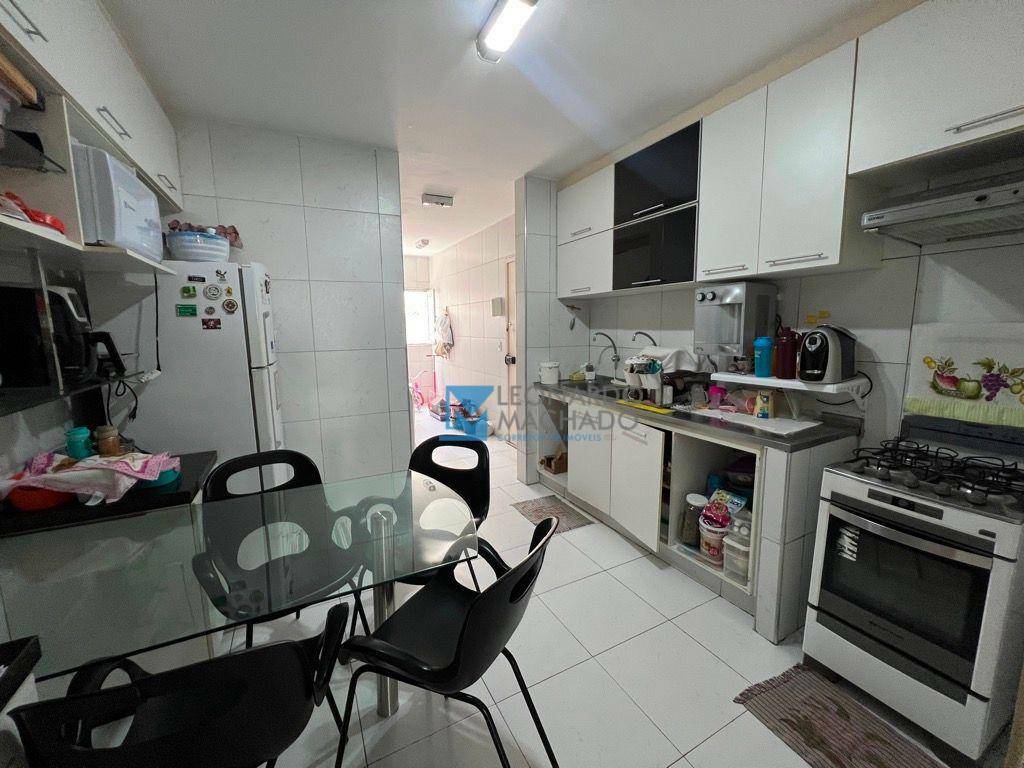 Apartamento à venda com 3 quartos, 160m² - Foto 12