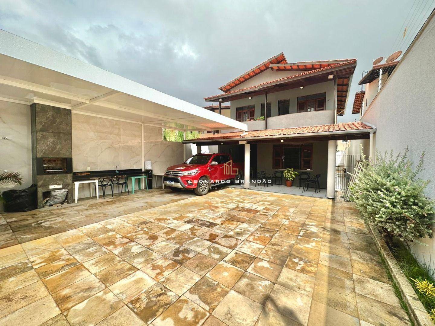 Casa, 4 quartos, 200 m² - Foto 1