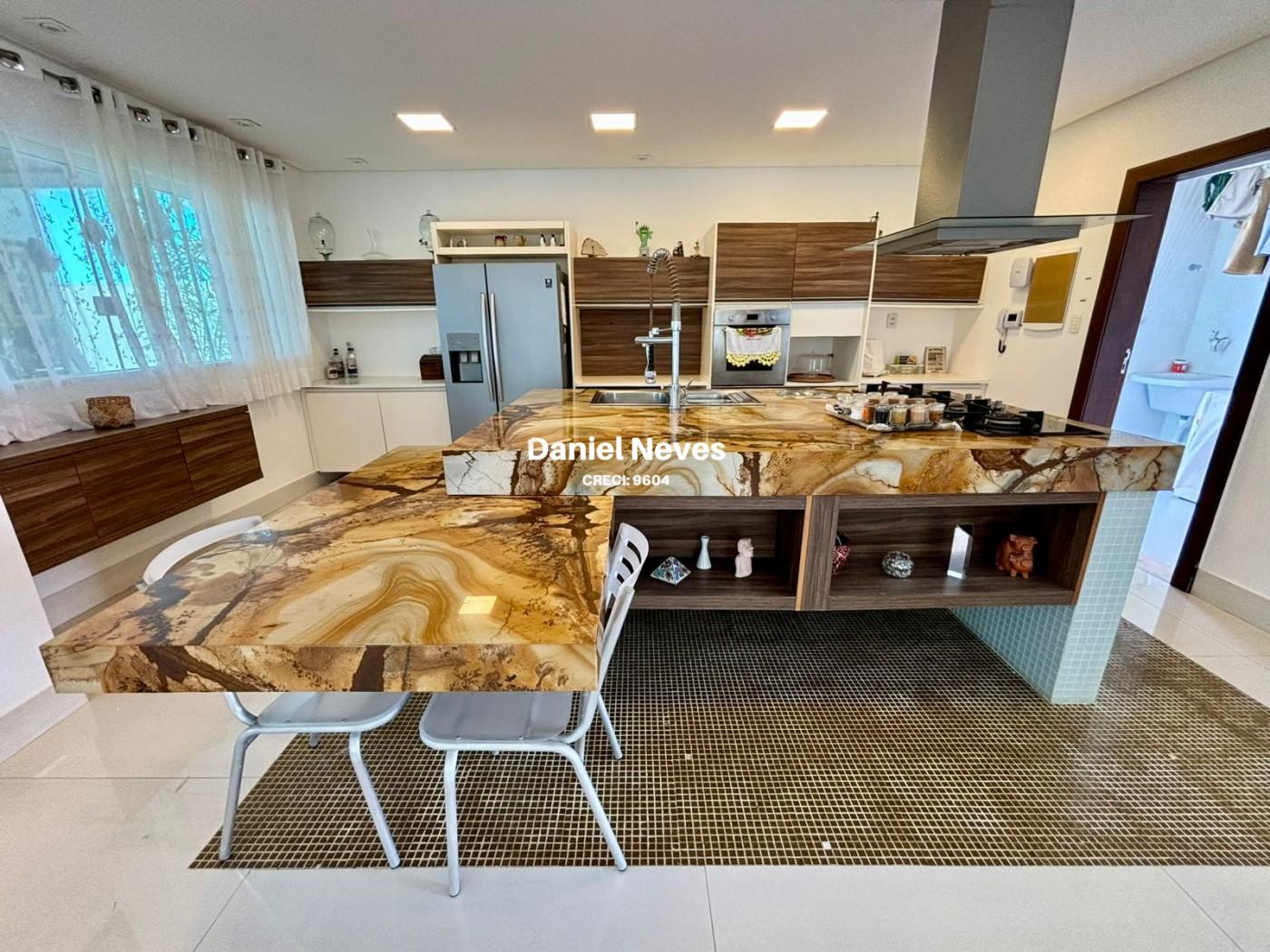 Casa à venda com 4 quartos, 484m² - Foto 11