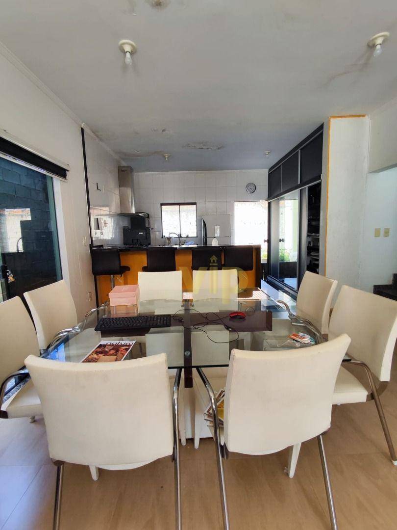 Casa à venda com 3 quartos, 232m² - Foto 15