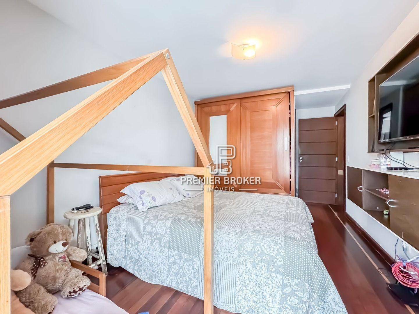 Cobertura à venda com 3 quartos, 225m² - Foto 11