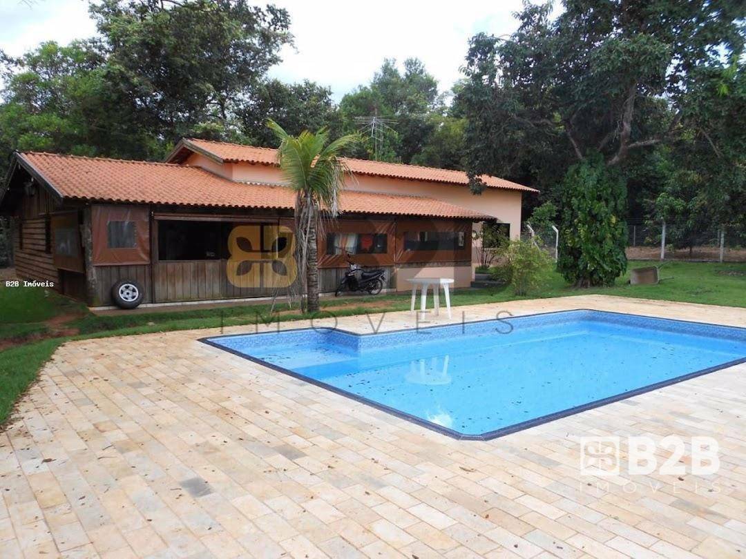 Chácara à venda com 3 quartos, 320m² - Foto 2