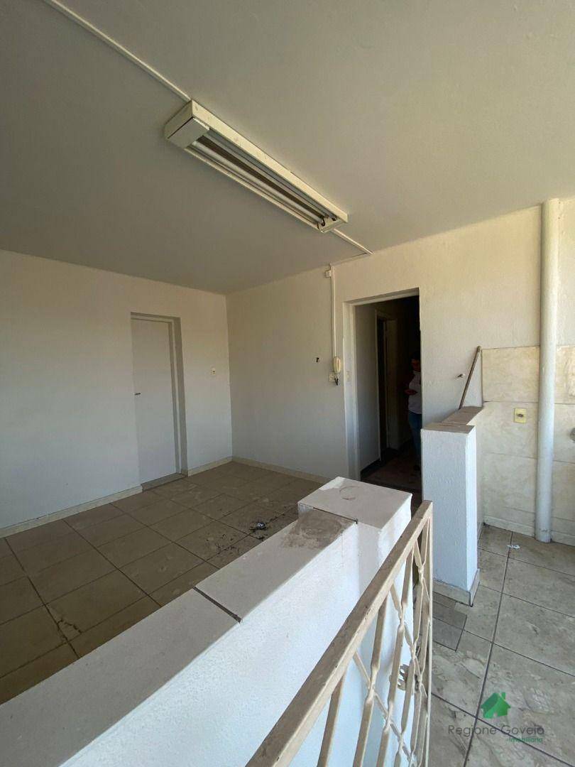 Casa para alugar com 4 quartos, 100m² - Foto 8