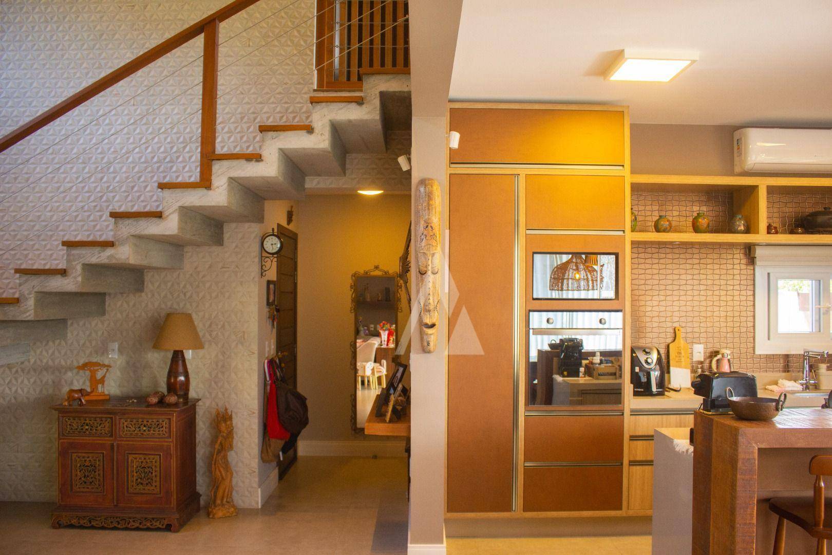 Casa à venda com 3 quartos, 222m² - Foto 10