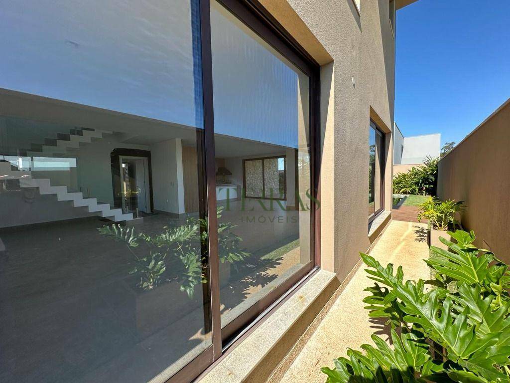 Casa de Condomínio à venda com 3 quartos, 299m² - Foto 9