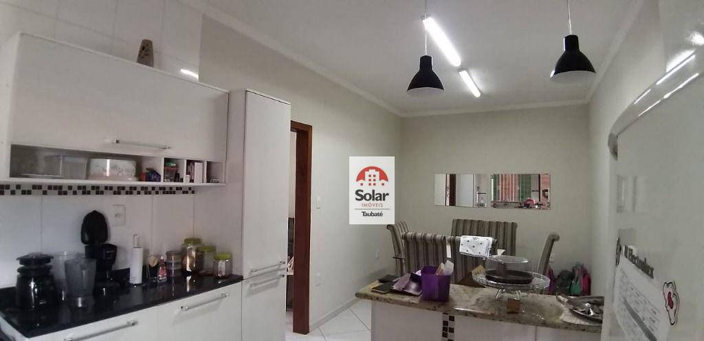 Casa à venda com 2 quartos, 80m² - Foto 2