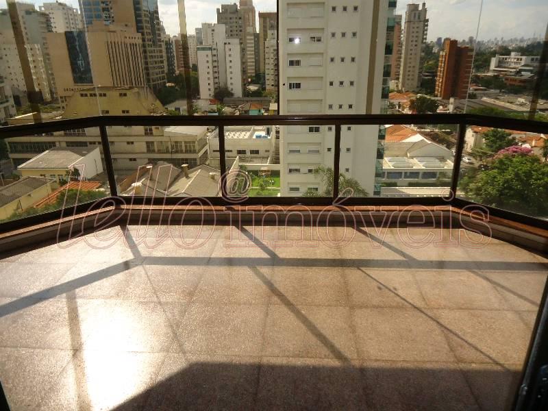 Apartamento para alugar com 4 quartos, 240m² - Foto 4