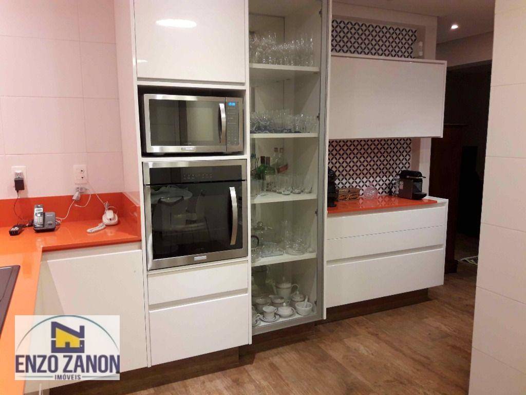 Apartamento à venda com 3 quartos, 242m² - Foto 32