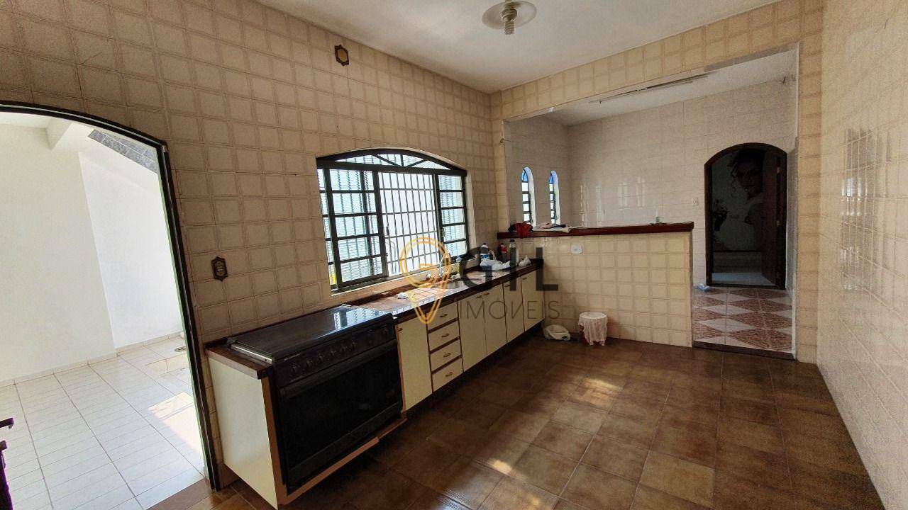 Sobrado para alugar com 3 quartos, 180m² - Foto 4