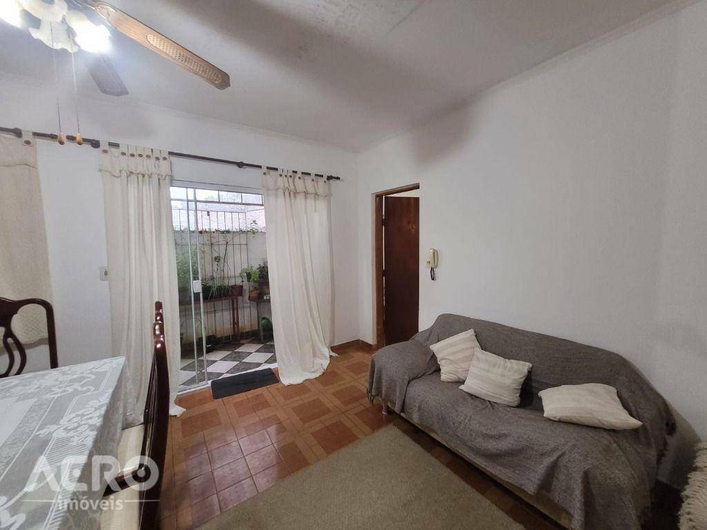 Casa à venda com 3 quartos, 287m² - Foto 4