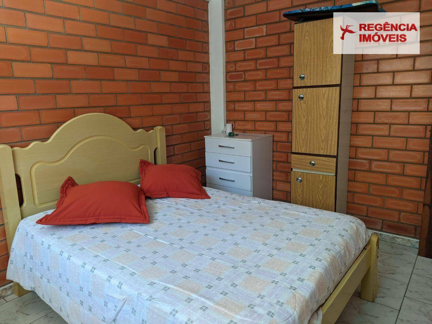 Casa à venda com 4 quartos, 200m² - Foto 15