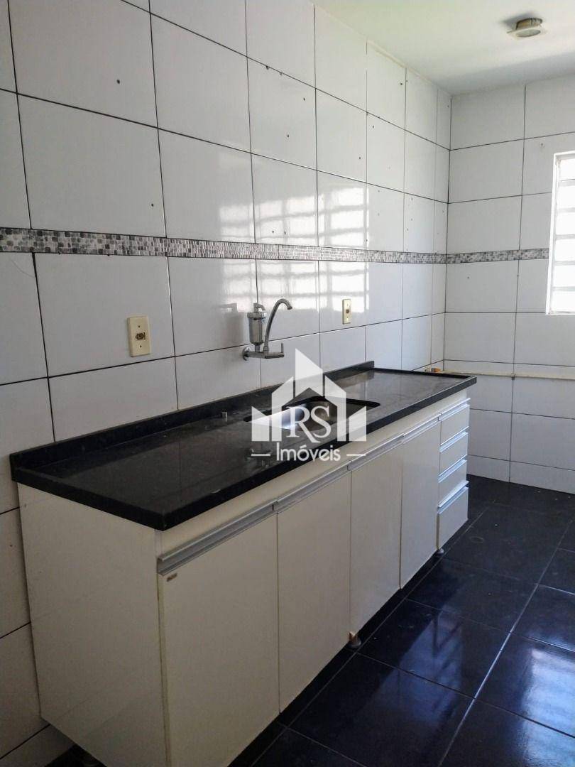 Apartamento à venda com 2 quartos, 42m² - Foto 13