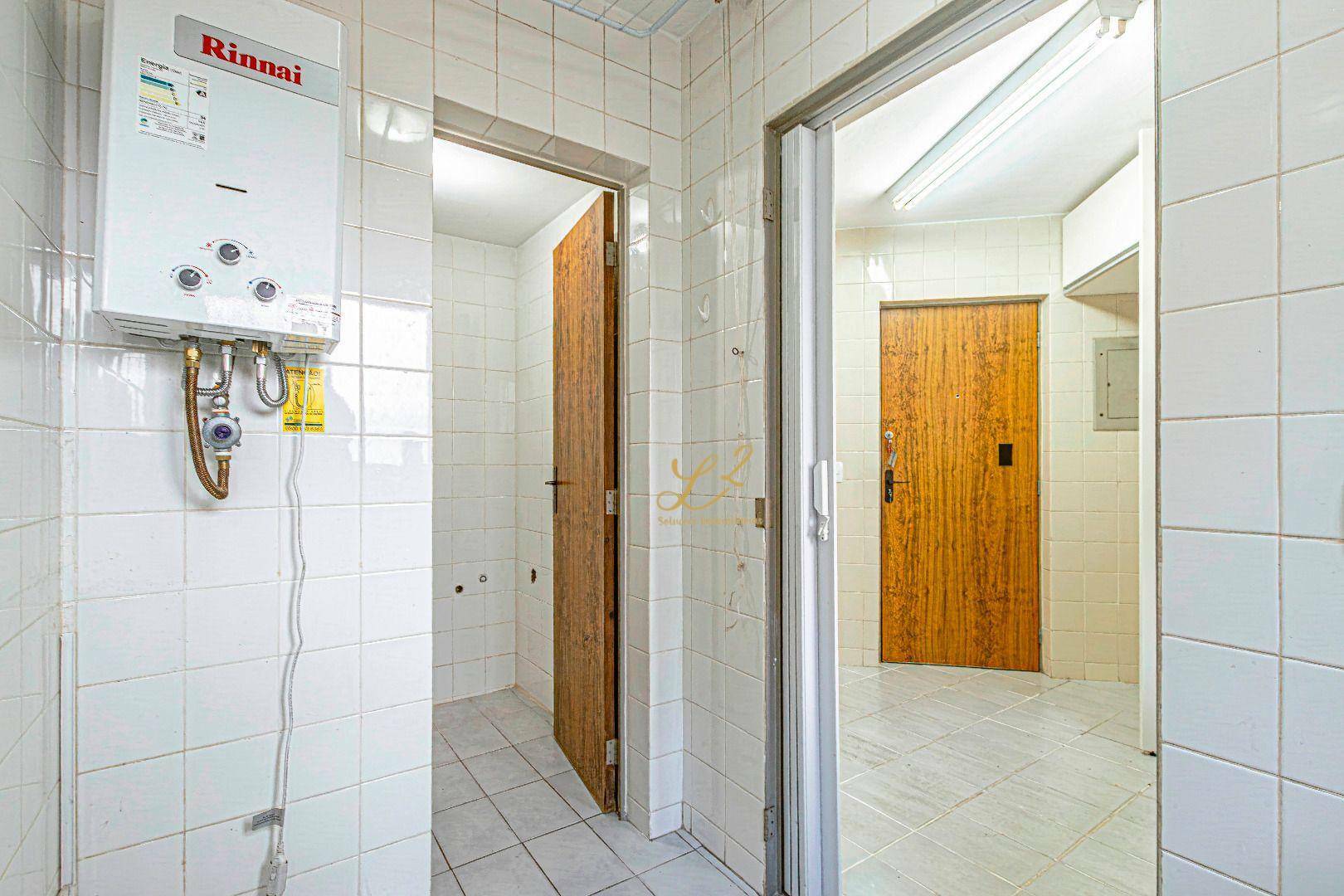 Apartamento para alugar com 3 quartos, 85m² - Foto 13