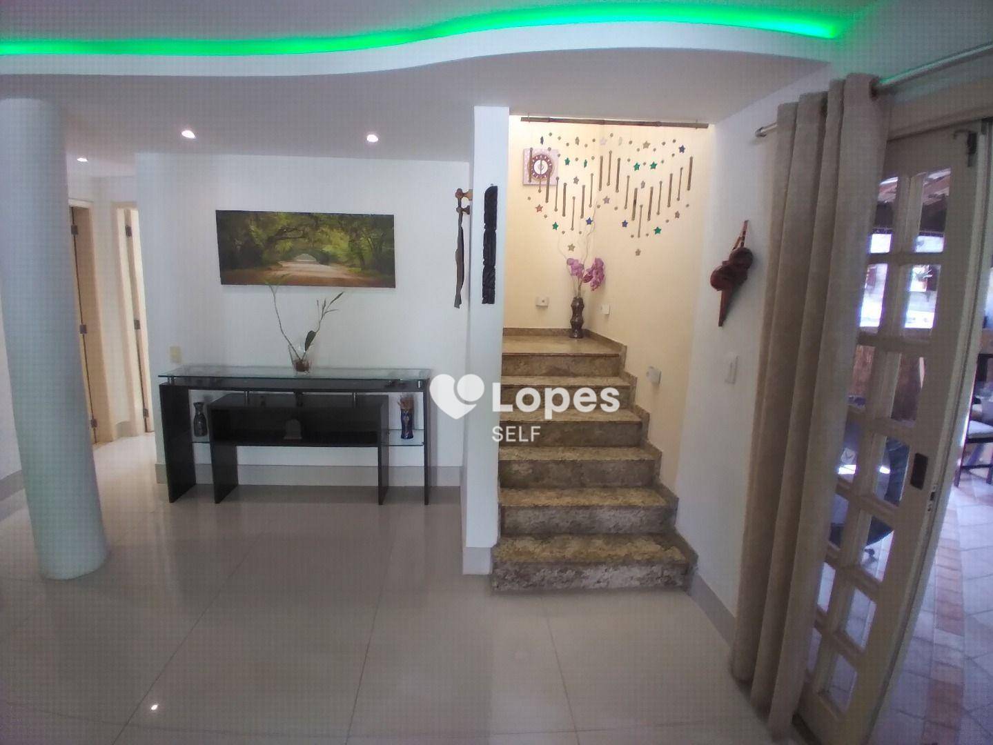 Casa à venda com 5 quartos, 300m² - Foto 10