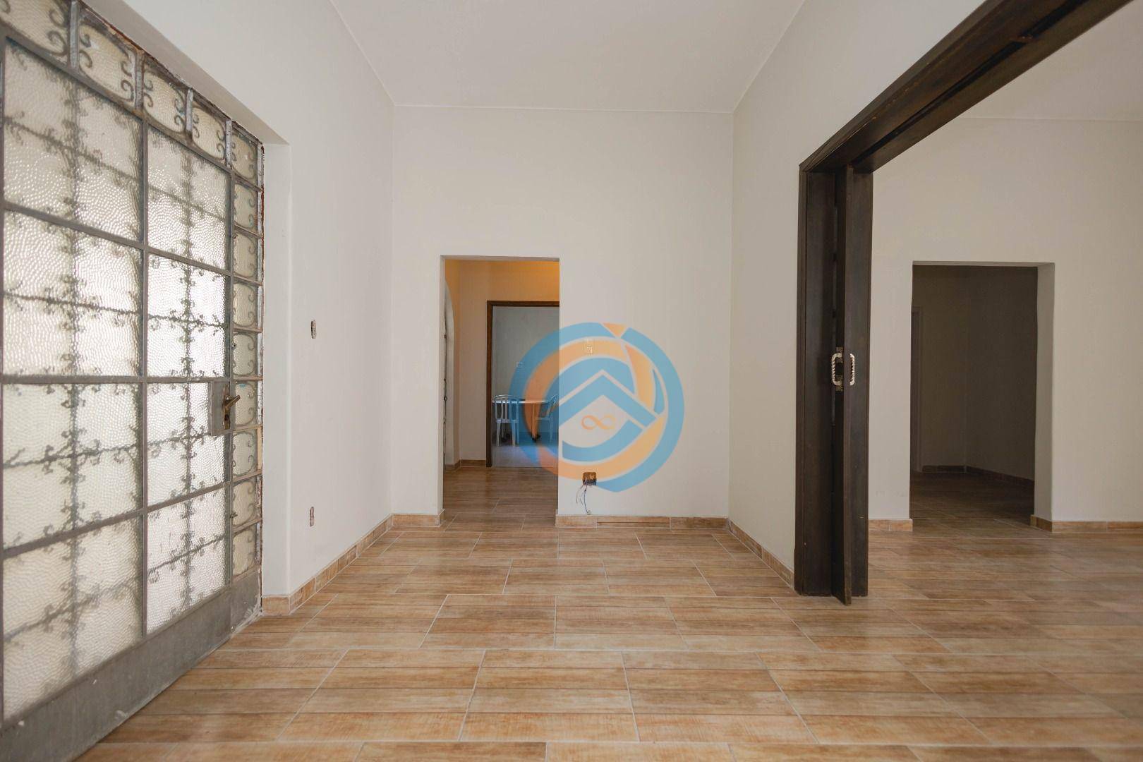 Casa, 4 quartos, 185 m² - Foto 1
