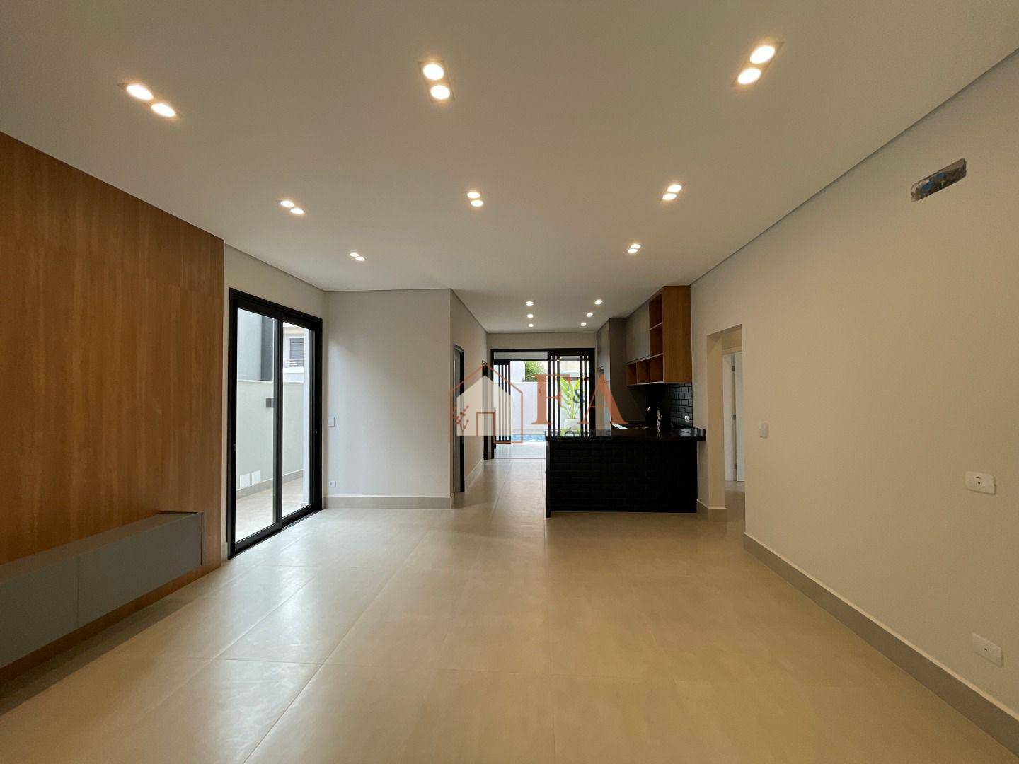 Casa de Condomínio à venda com 3 quartos, 228m² - Foto 2