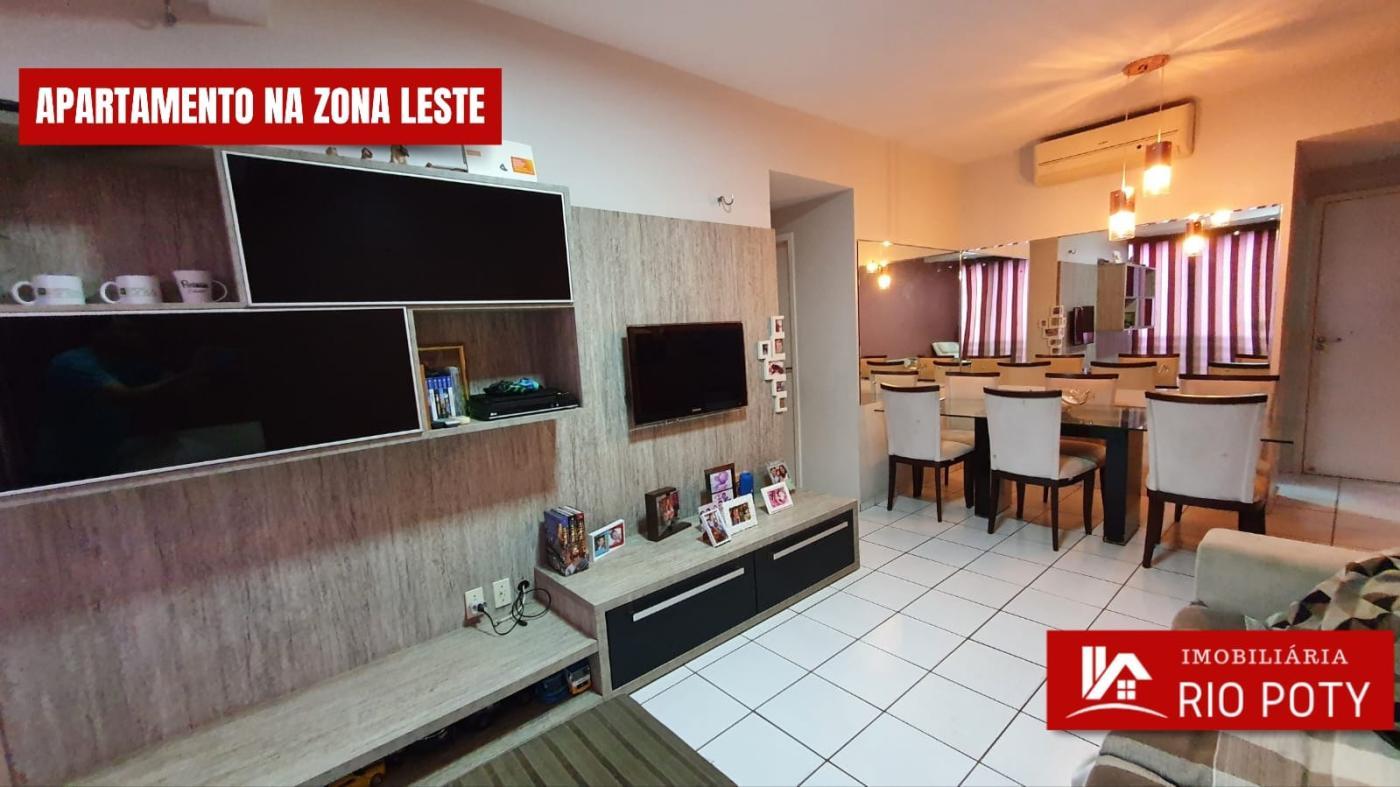 Apartamento à venda com 3 quartos, 69m² - Foto 3