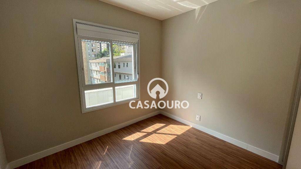 Apartamento para alugar com 3 quartos, 115m² - Foto 14