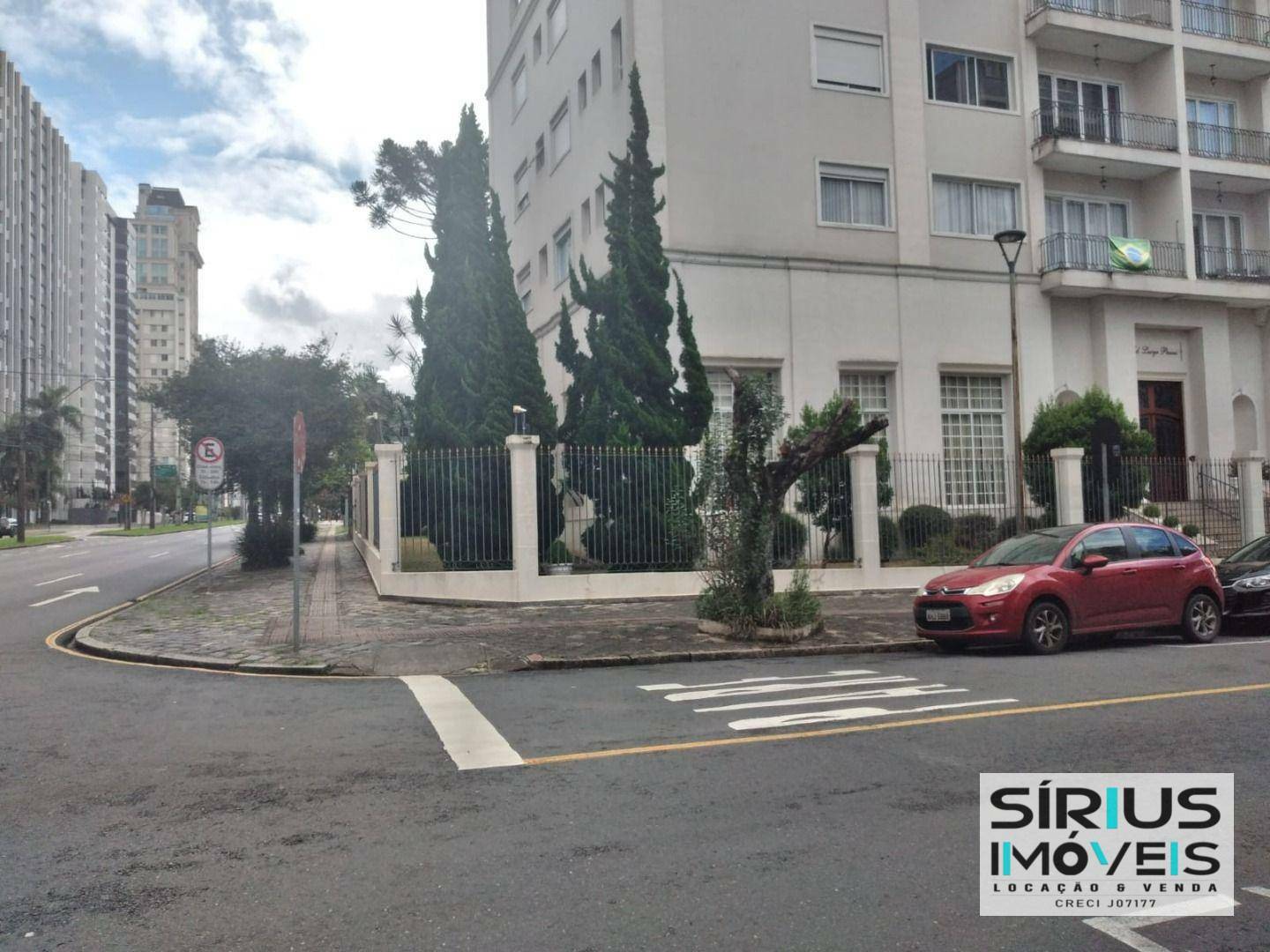 Apartamento à venda com 4 quartos, 227m² - Foto 3