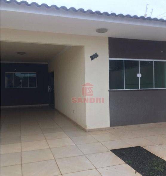 Casa à venda com 3 quartos, 93m² - Foto 1