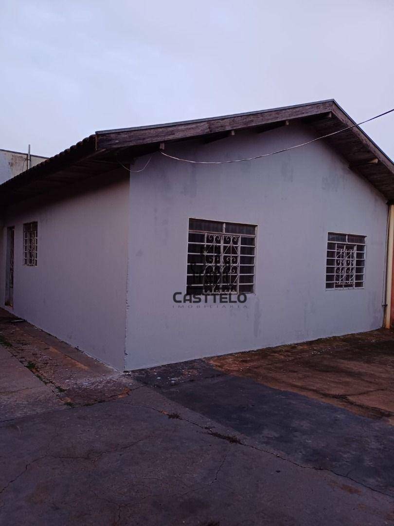 Casa à venda e aluguel com 3 quartos, 130m² - Foto 3