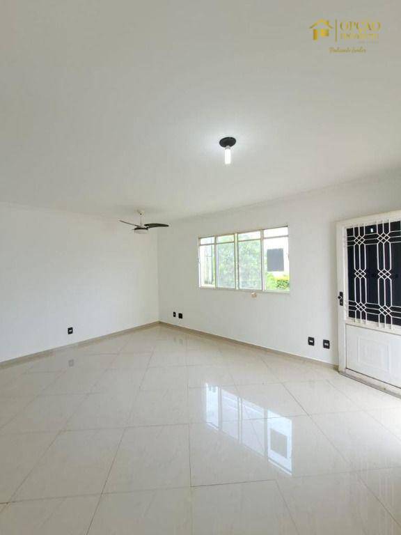 Casa de Condomínio à venda com 3 quartos, 80m² - Foto 3