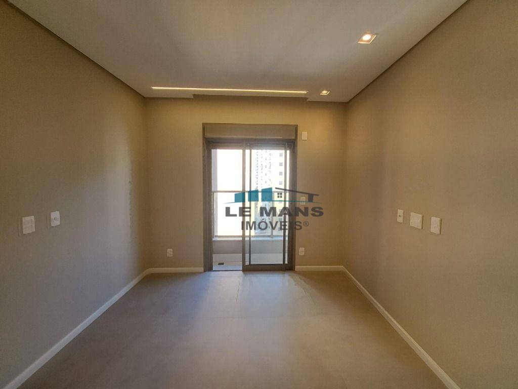 Apartamento para alugar com 3 quartos, 166m² - Foto 28