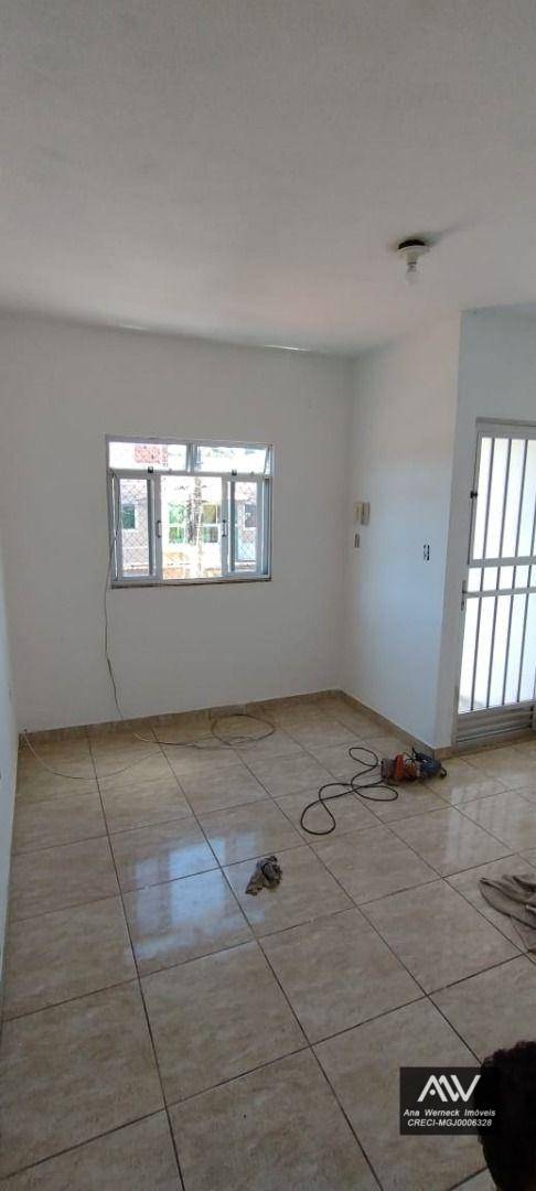 Casa à venda com 3 quartos, 130m² - Foto 3