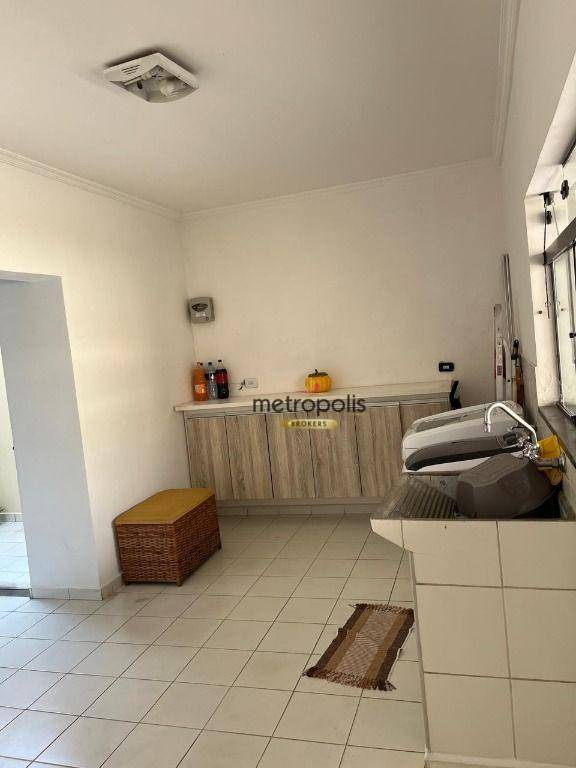 Casa à venda com 3 quartos, 330m² - Foto 22