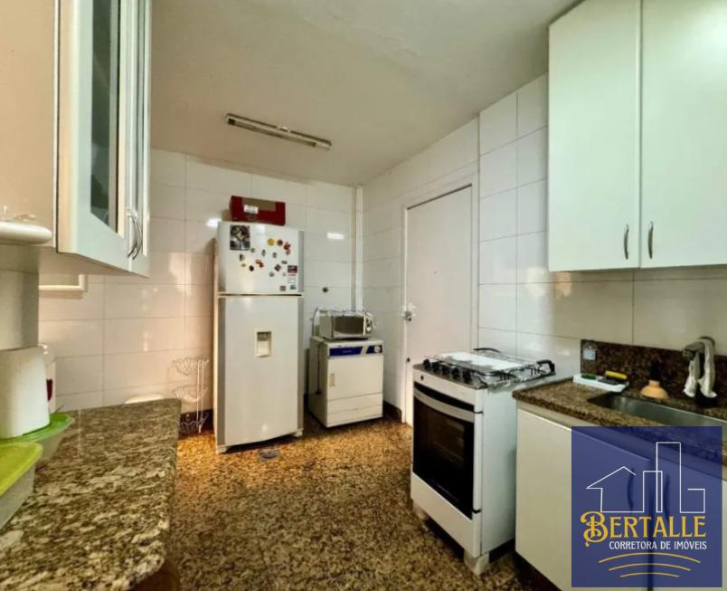 Apartamento à venda com 3 quartos, 107m² - Foto 6