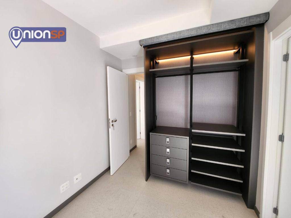 Apartamento à venda com 3 quartos, 162m² - Foto 9