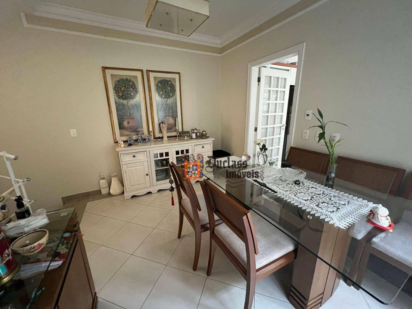 Sobrado à venda com 4 quartos, 257m² - Foto 2