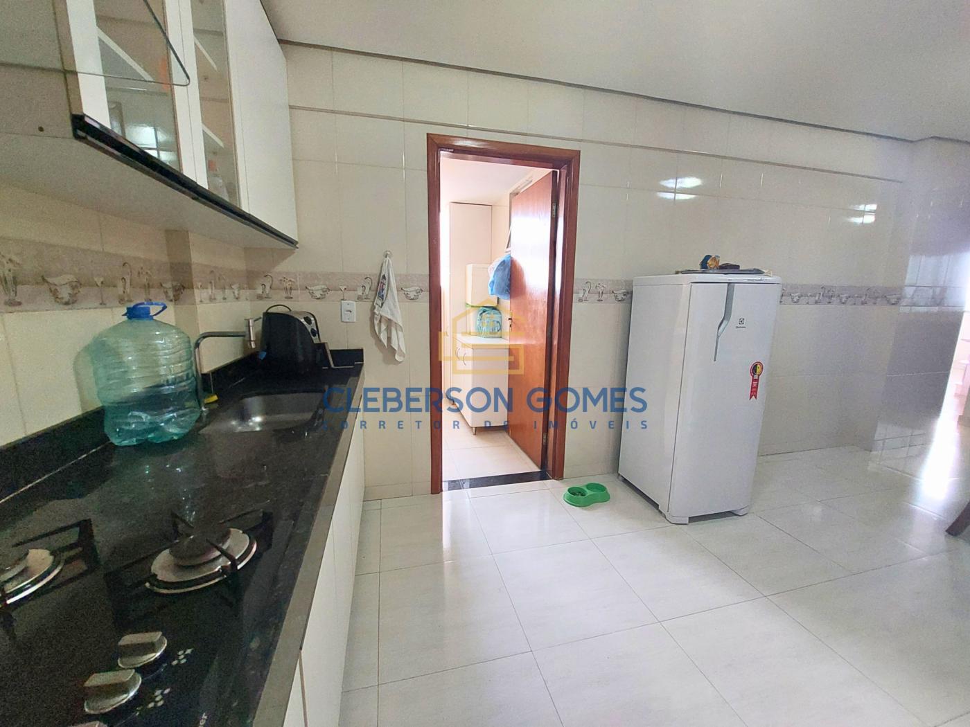 Apartamento à venda com 3 quartos, 136m² - Foto 8