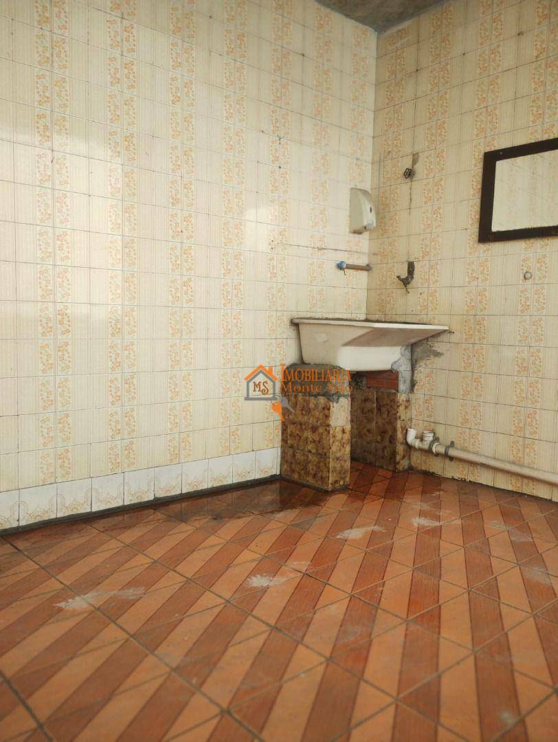 Sobrado à venda com 6 quartos, 300m² - Foto 46