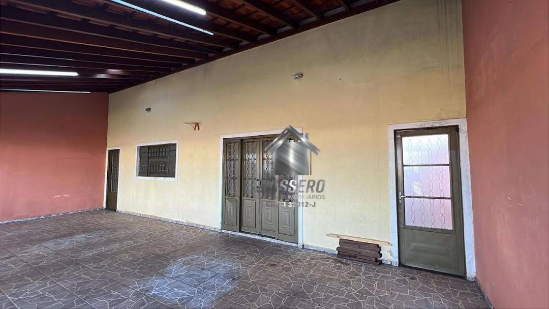 Casa, 3 quartos, 250 m² - Foto 1