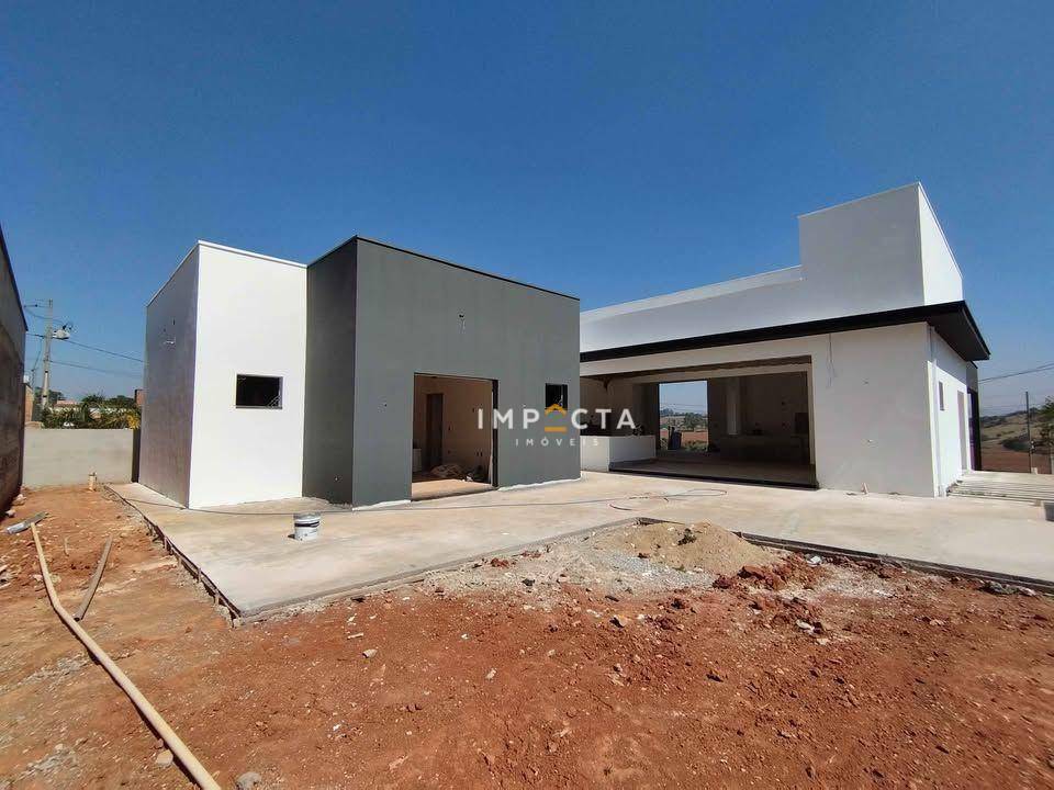 Casa à venda com 4 quartos, 300m² - Foto 13