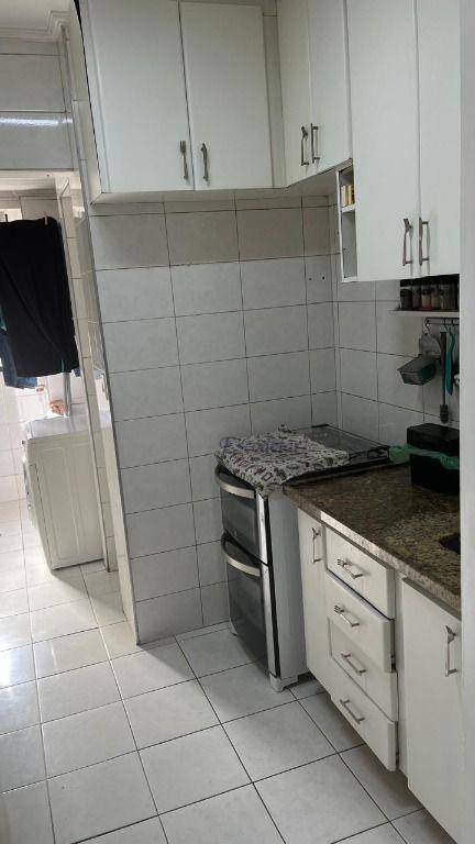 Apartamento à venda com 3 quartos, 80m² - Foto 9