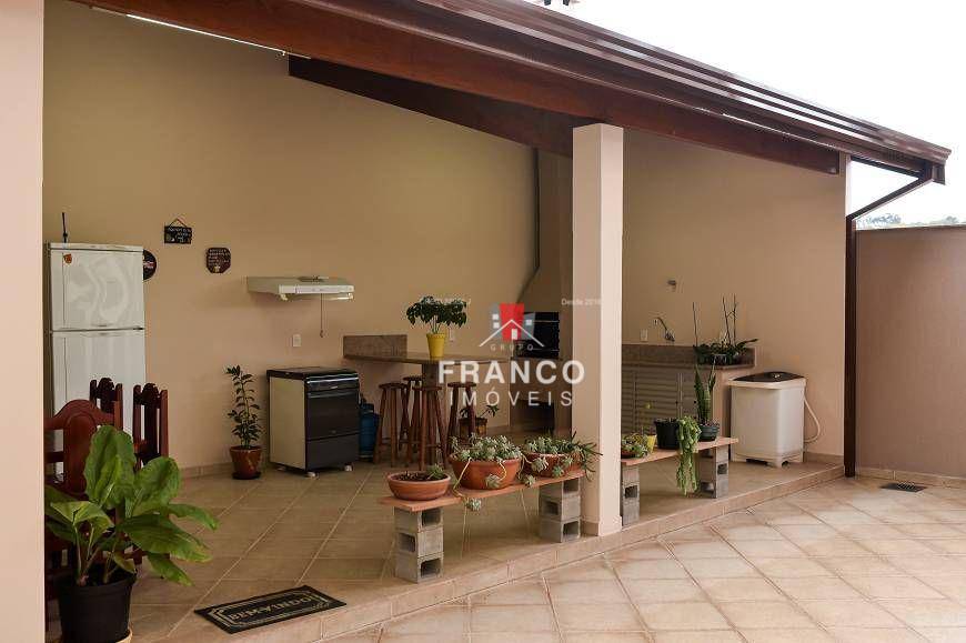 Casa à venda com 3 quartos, 250m² - Foto 5